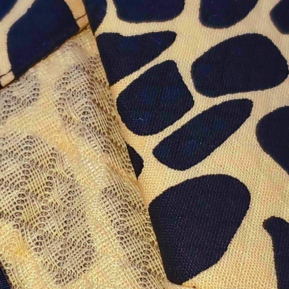 R.Q.T PETITE Black & Creamy Be Animal Print Womens 100% Cotton Jacket Shacket PM - Picture 3 of 7